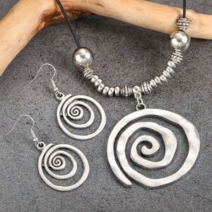 NWT! Silver Tone Metal Spiral Necklace and Pierced Dangle Earring Set!